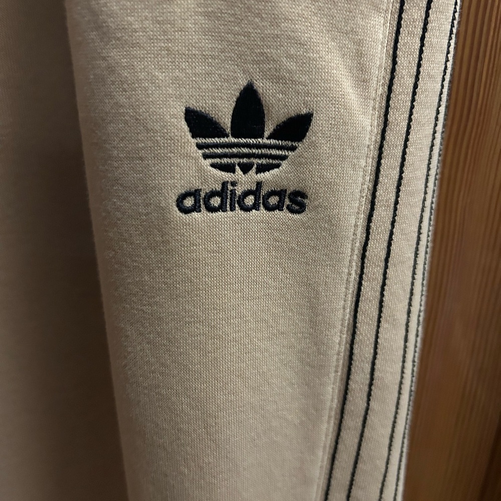 Adidas Original Fleece Joggers Size Large Beige/ Black - Picture 11 of 16